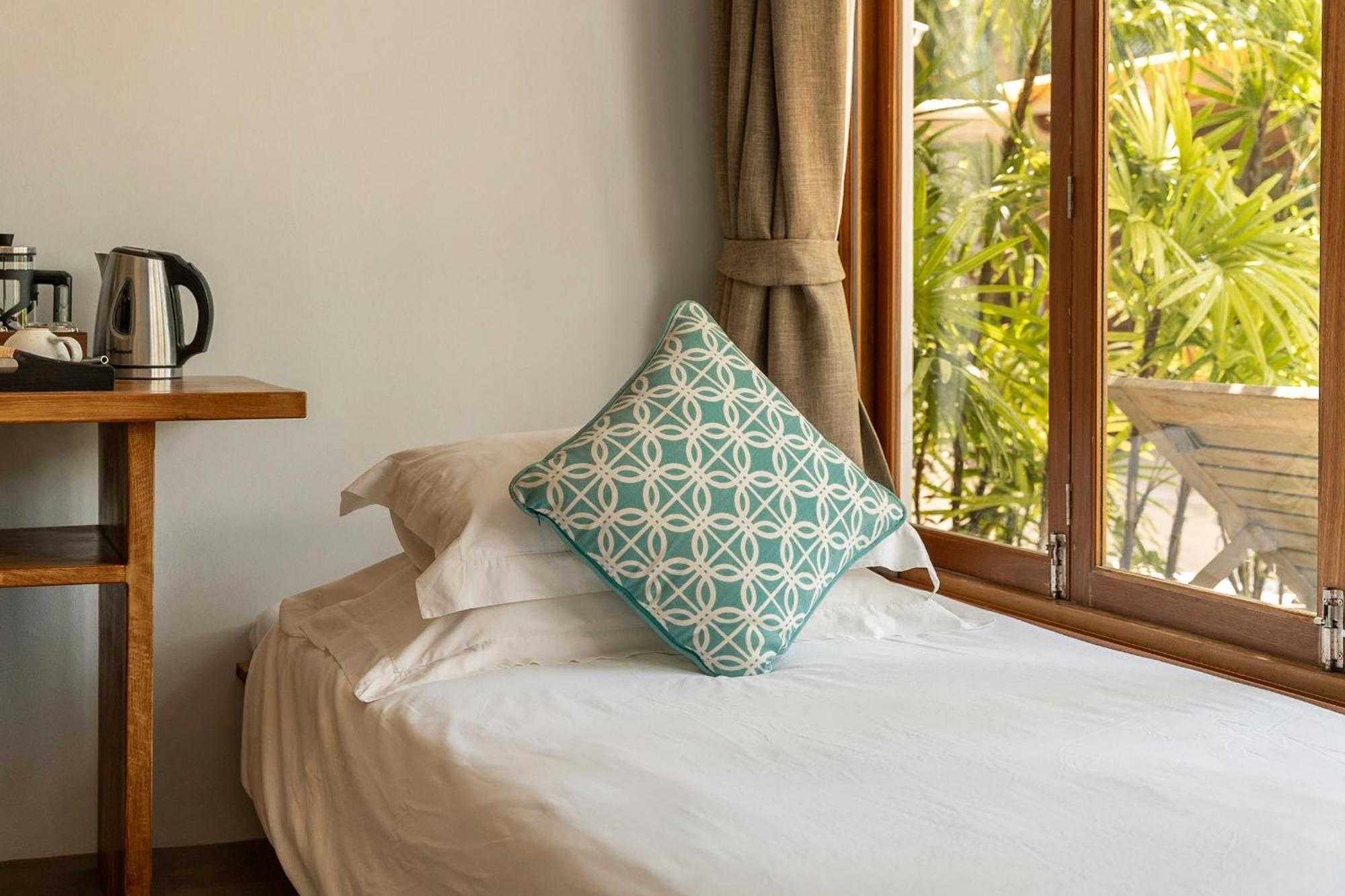 The Cove Hotel Panwa-stranden Eksteriør billede